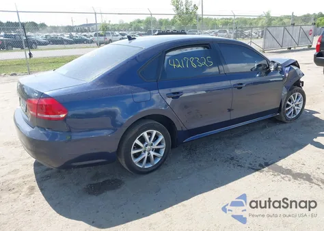 2015 Volkswagen Passat 1.8T Wolfsburg Edition z USA, uszkodzony, nr VIN 1VWAT7A30FC002333